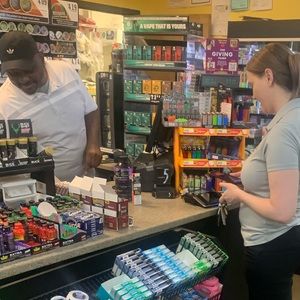 Meet your Posher, Kenneth